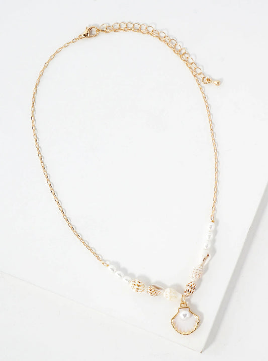Seashell Pendant Pearl Necklace