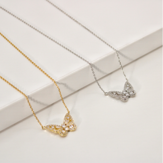 Radiant Butterfly Charm Necklace – Elegance in Gold
